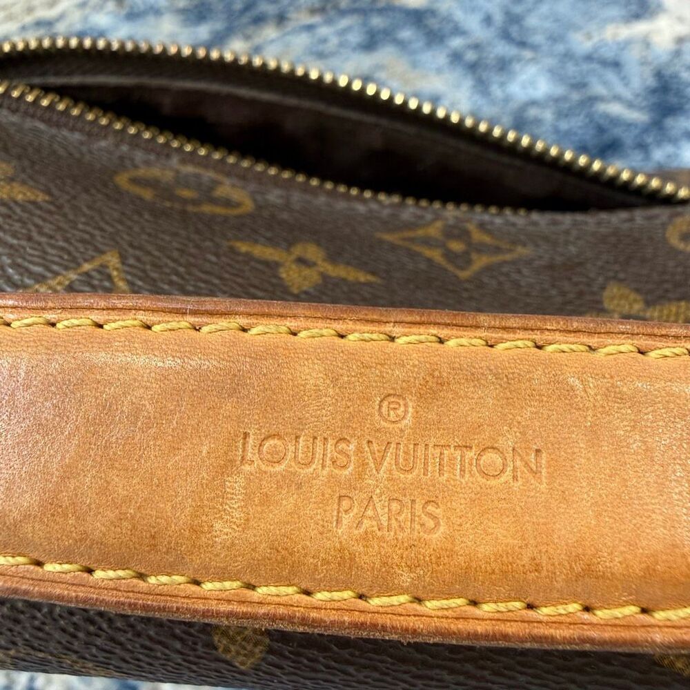 Authentic LOUIS VUITTON METIS Pochette Flap Monogram Leather Top Handle - Picture 6 of 16